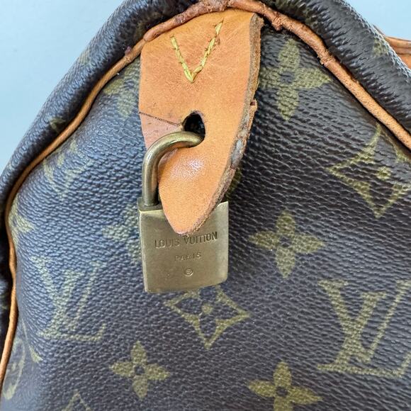 LOUIS VUITTON Vintage Monogram Speedy 30 Boston Bag - Picture 4 of 13